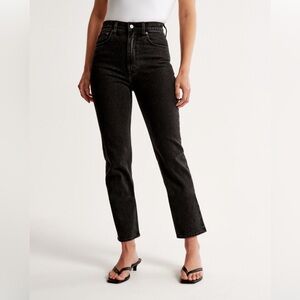 BESTSELLER
Ultra High Rise Ankle Straight Jean | BLACK